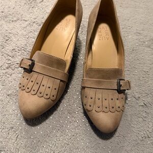 Naturalizer Tan Loafers with Buckle and Stud Detail and block heel